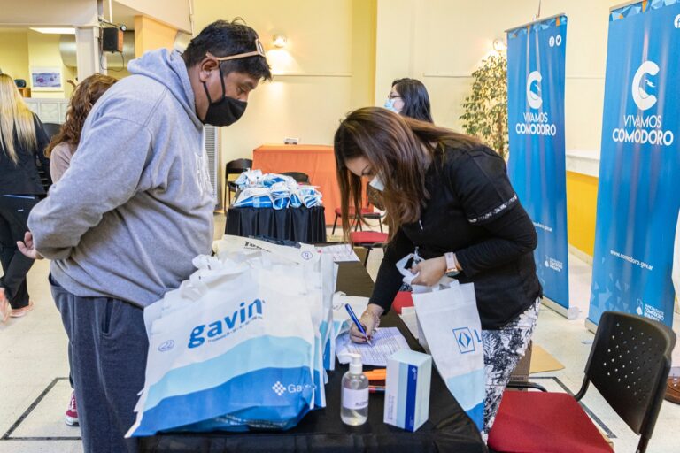 entrega de medicamentos solidarios